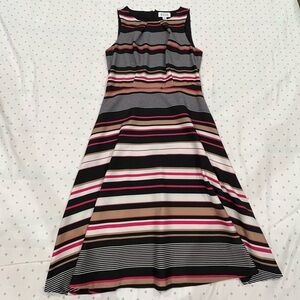 Elle dress size S